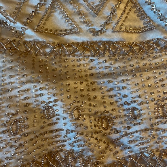 Gown - Picture 2 of 6